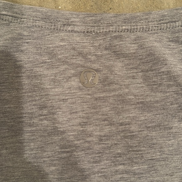 lululemon Gray Women's active top - Picture 3 of 3